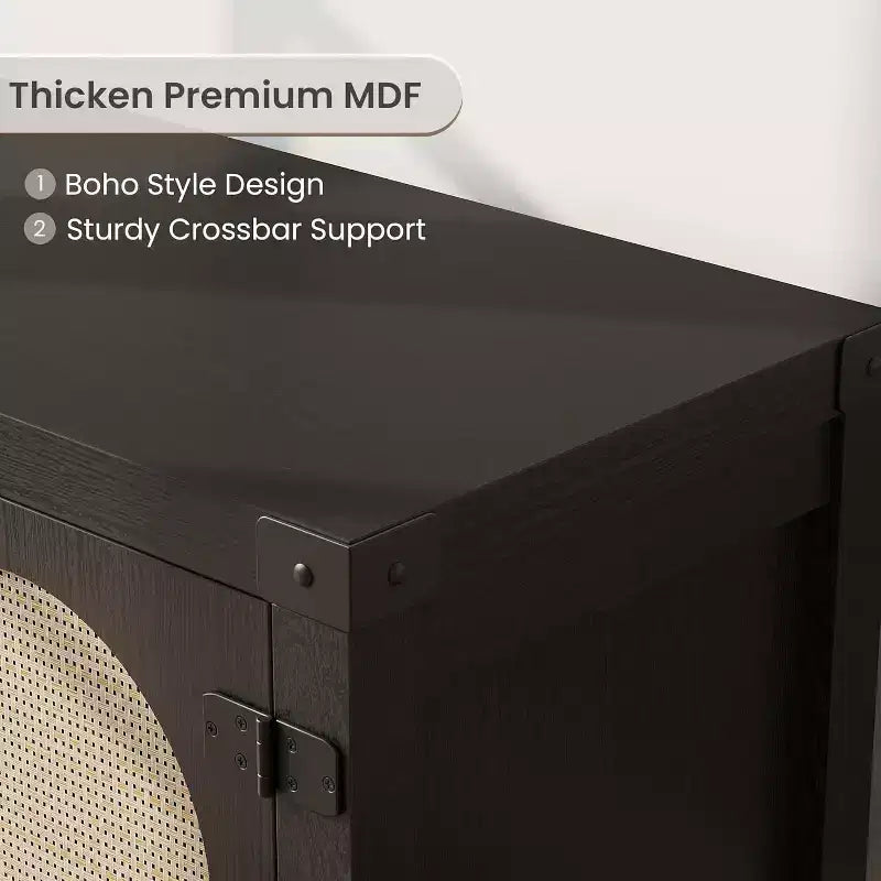 Meuble TV bohème de 65 pouces avec porte en rotin - Meuble de divertissement en bois avec deux armoires et étagères réglables, adapté aux salons