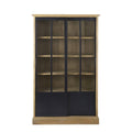 Grande vitrine industrielle en bois et métal noir — portes vitrées coulissantes — style loft